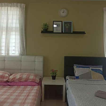 Zulanie Family Studio At D'Perdana Apartment, Spacious And Cozy With Pool, Free Wifi & Netflix Kota Bharu Exterior photo