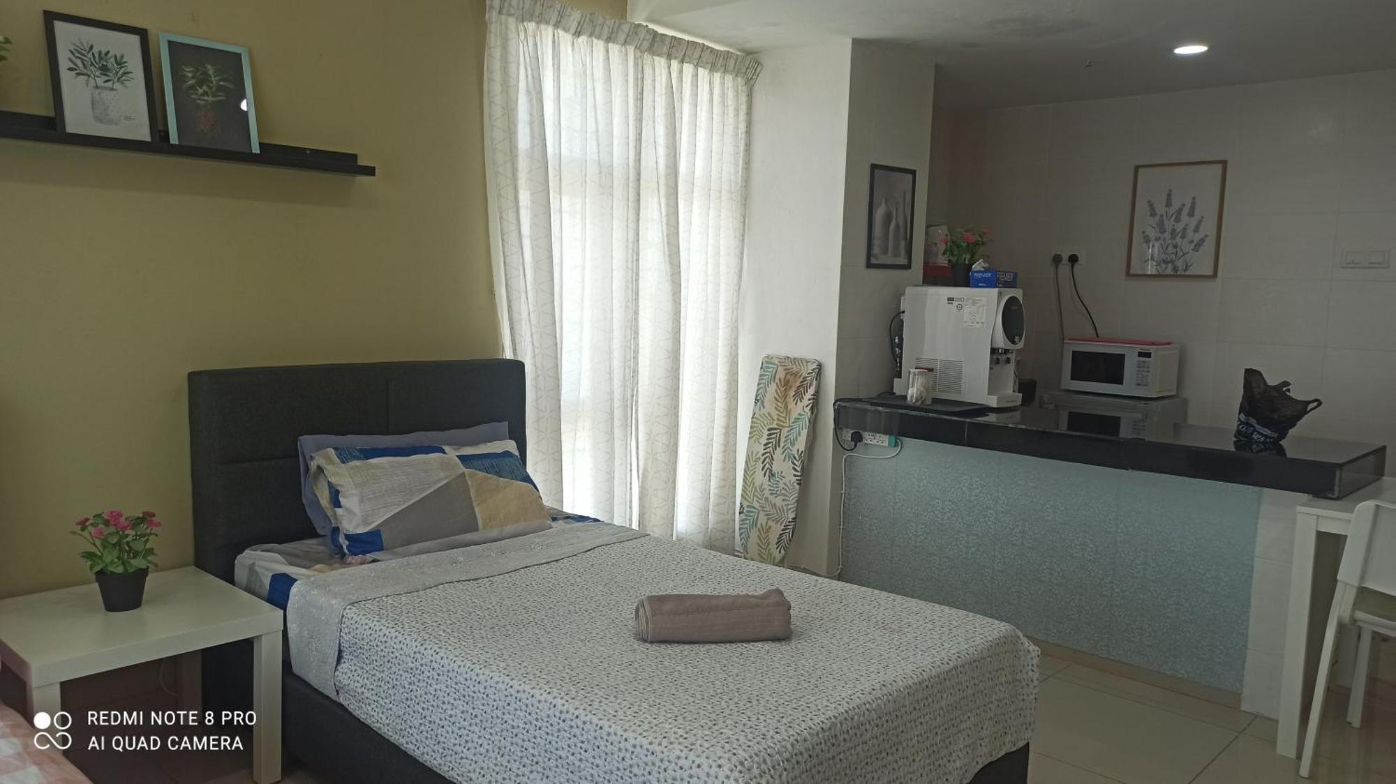 Zulanie Family Studio At D'Perdana Apartment, Spacious And Cozy With Pool, Free Wifi & Netflix Kota Bharu Exterior photo