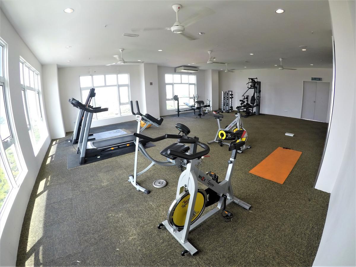 Zulanie Family Studio At D'Perdana Apartment, Spacious And Cozy With Pool, Free Wifi & Netflix Kota Bharu Exterior photo