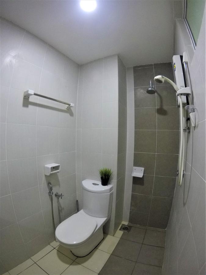 Zulanie Family Studio At D'Perdana Apartment, Spacious And Cozy With Pool, Free Wifi & Netflix Kota Bharu Exterior photo